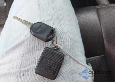 2010 Ford F-150 Fx4/Lariat/Xl/Xlt from USA, damaged, VIN 1FTFX1EV4AFC76504